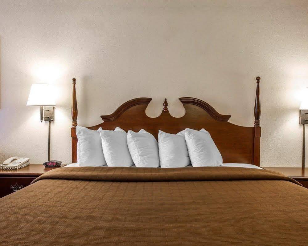 Quality Inn Suwanee I-85 Esterno foto